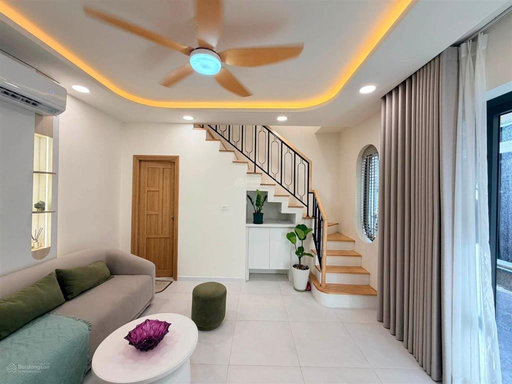 (ngang 5m) nở hậu hxh vạn kiếp bình thạnh  3 tầng  5,8 tỷ