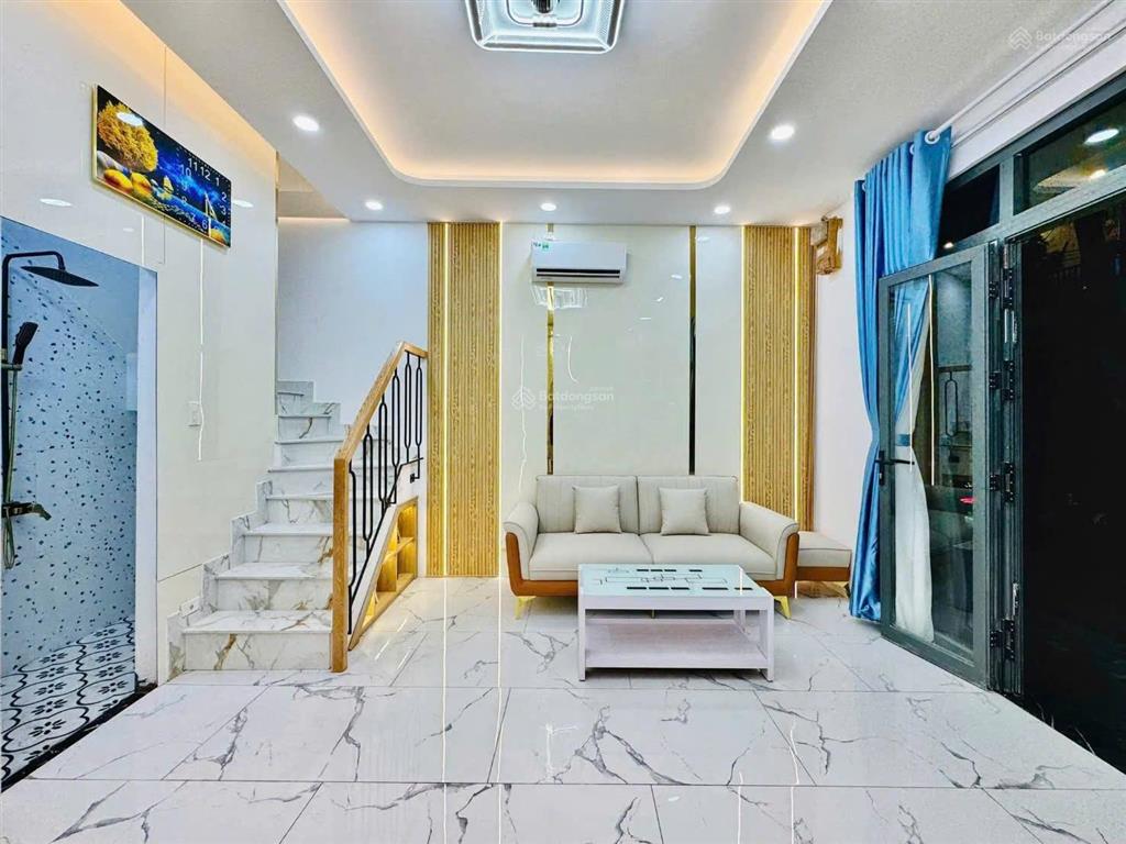 Chủ ngộp hạ 1 tỷ còn 6.180 số nhà mt 05 tú mỡ dt 5x6 2 lầu