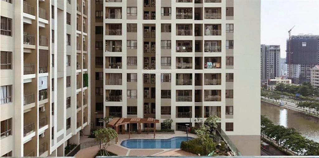 The gold view cực hiếm! bán căn 50m2 tầng trung view thoáng chỉ 2,200tr rẻ nhất