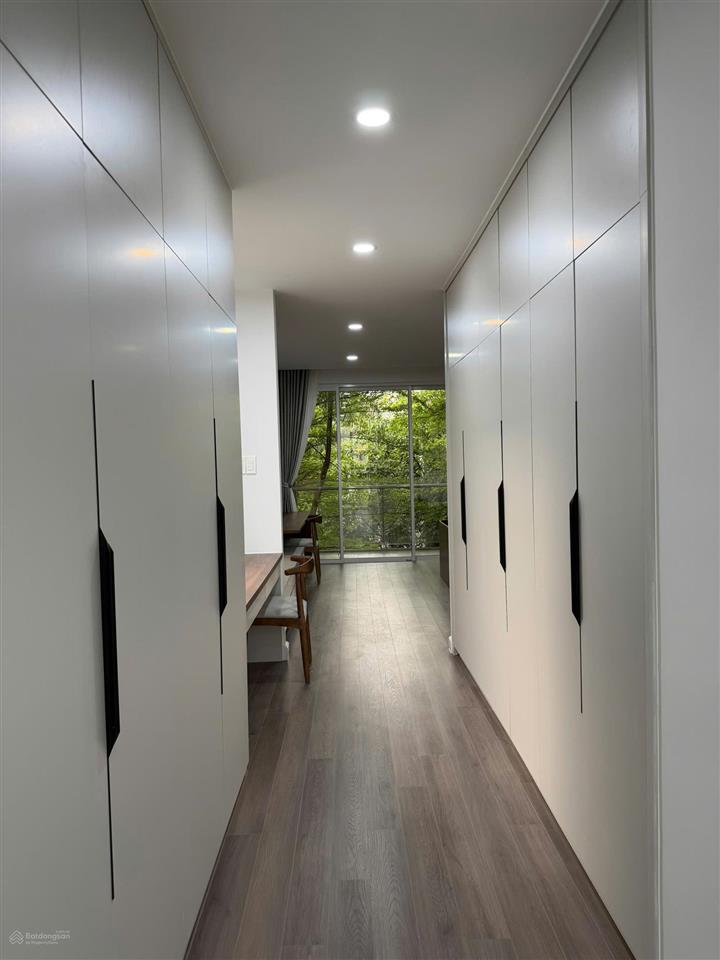 Cho thuê nhà phố bt góc  khu compound palm residence 7.5x17m nội thất vừa hoàn thiện mới 100%