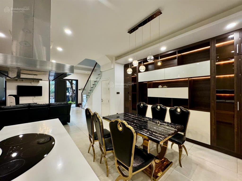 Cho thuê nhà phố bt khu compound palm residence 6x17m nội thất hiện đại giá phải chăng