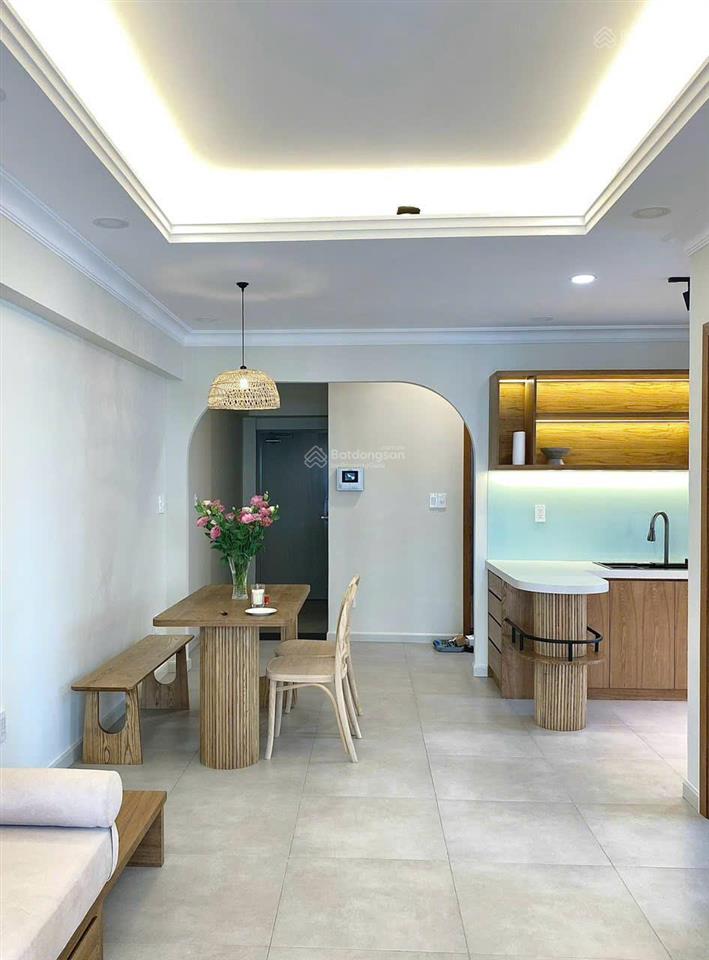 Bán ch cantavil an phú, 120m2, 3pn, nội thất cao cấp. giá 8,9 tỷ, 2 ban công dài, căn góc, lầu cao