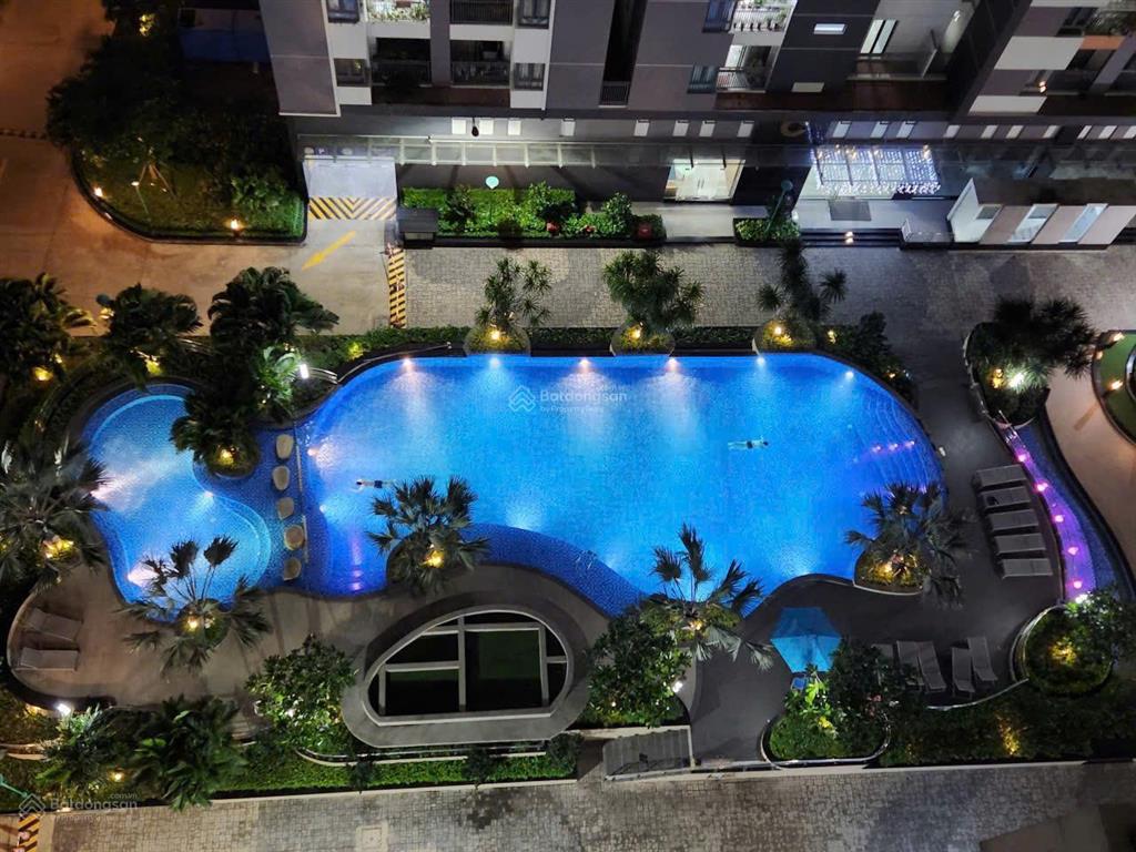 Bán ch him lam phú an, 70m, 2pn, có nội thất, giá 3,6 tỷ, sổ hồng, có ban công, xem nhà dễ