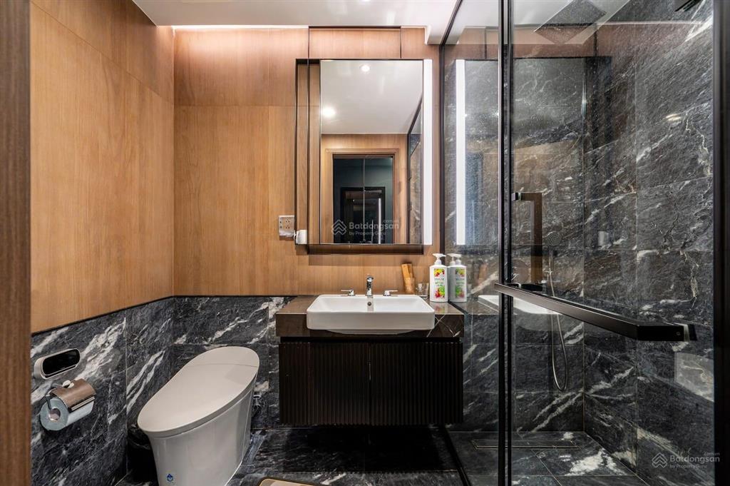 Bán căn hộ chung cư đẹp tại topaz garden, q,tân phú, dt 70m2, 2pn/2wc, giá 1 tỷ 700 shr!