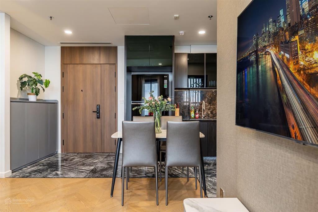 Bán căn hộ chung cư đẹp tại topaz garden, q,tân phú, dt 70m2, 2pn/2wc, giá 1 tỷ 700 shr!