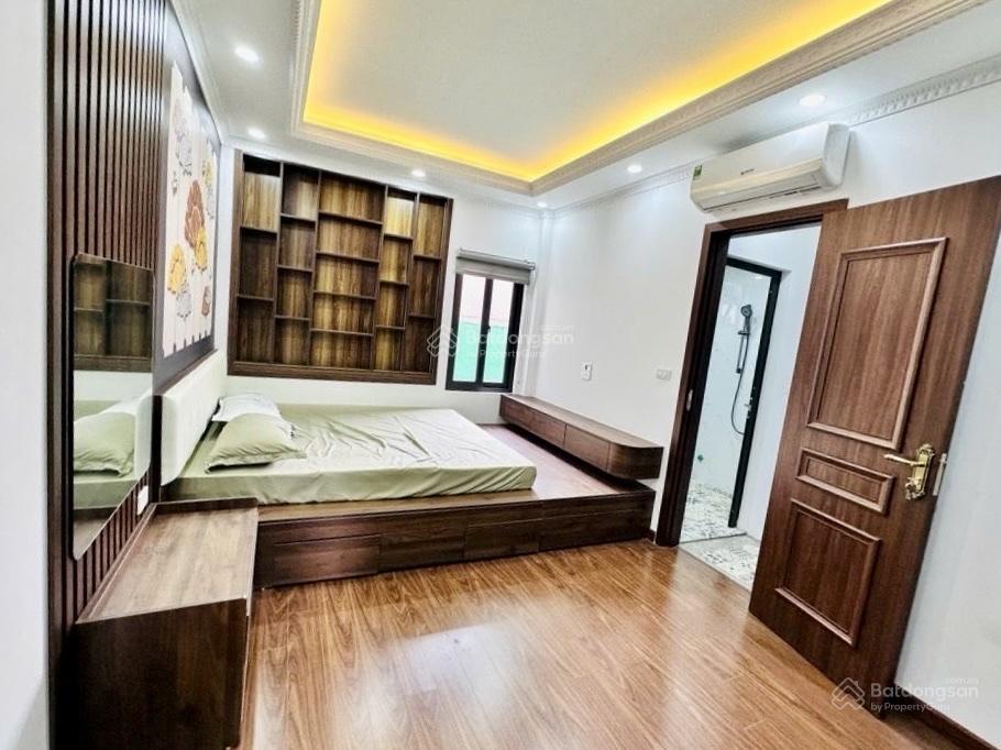 Lê đức thọ  5 tầng dân xây  30m ra ô tô  cực gần phố 50m  chỉ 9.x tỷ