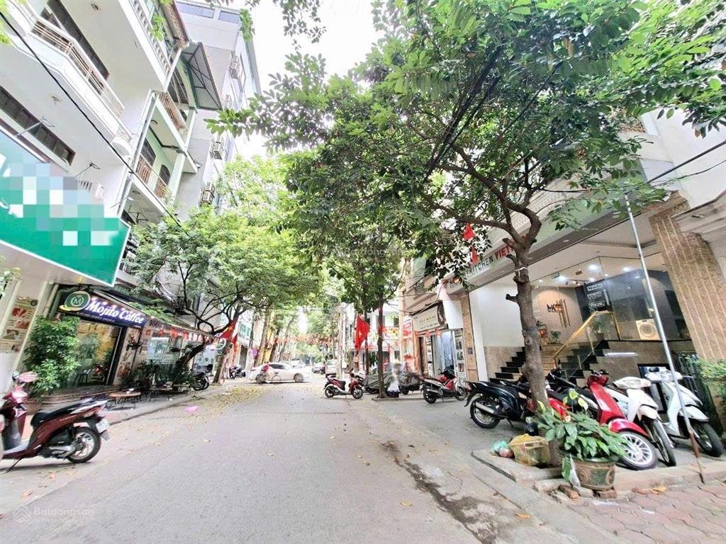 Bán nhà mặt phố nghĩa đô  hơn 30 tỷ  dt 70m  vỉa hè rộng  2 thoáng trước sau