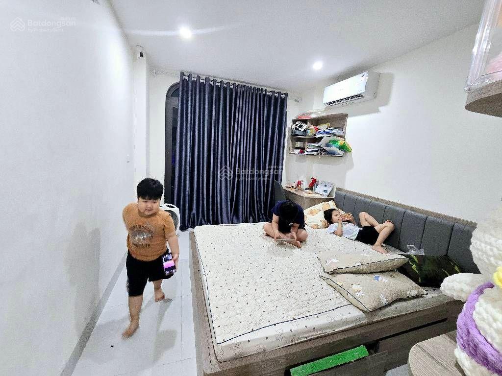 Bán nhà mặt phố thanh bình hà đông kinh doanh đỉnh.
dt 38m2  5 tầng 16,08 tỷ