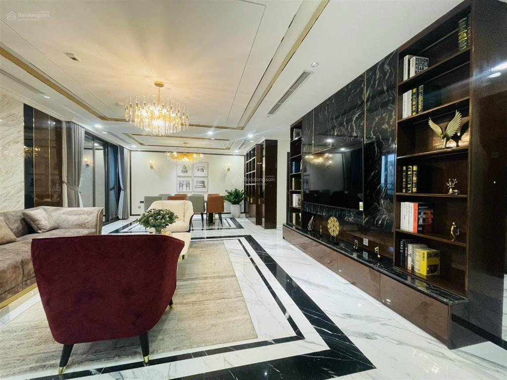 Bán chuyển nhượng căn đông nam 2pn, dt 91m2, view hồ, giá 12,x tỷ, sổ đỏ, tầng 20,  0971 366 ***