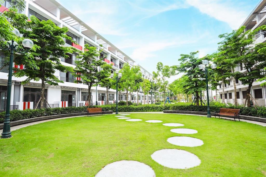 Bán căn góc view công viên nhà 2 mặt tiền da bình minh garden 93 đức giang, sổ đỏ sẵn  0971 366 ***