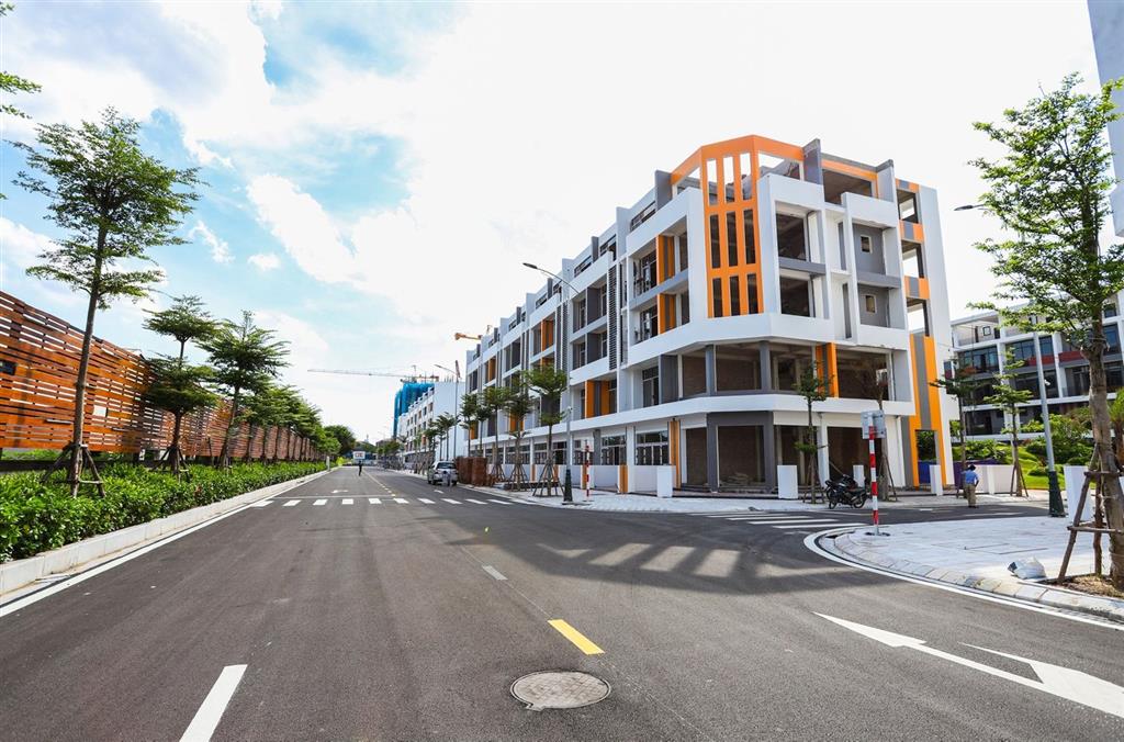 Bán căn góc view công viên nhà 2 mặt tiền da bình minh garden 93 đức giang, sổ đỏ sẵn  0971 366 ***