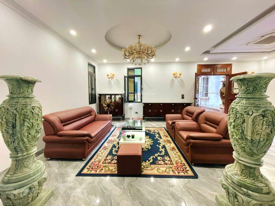 Siêu phẩm biệt thự 800m2 lạc long quân tây hồ, 2 khối nhà đẳng cấp, mặt tiền 16m, ô tô tránh nhau