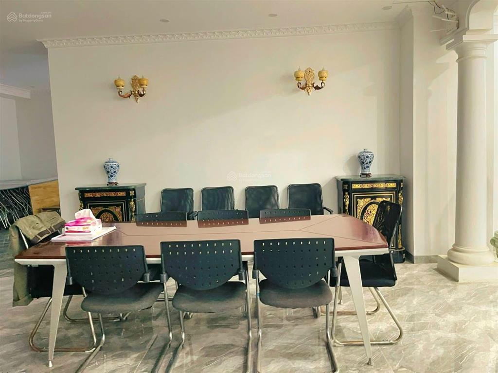 Siêu phẩm biệt thự 800m2 lạc long quân tây hồ, 2 khối nhà đẳng cấp, mặt tiền 16m, ô tô tránh nhau