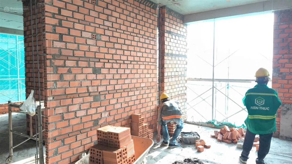 Kẹt lãi ngân hàng bán gấp căn hộ 3pn giá 2.5** tỷ  0843 397 ***