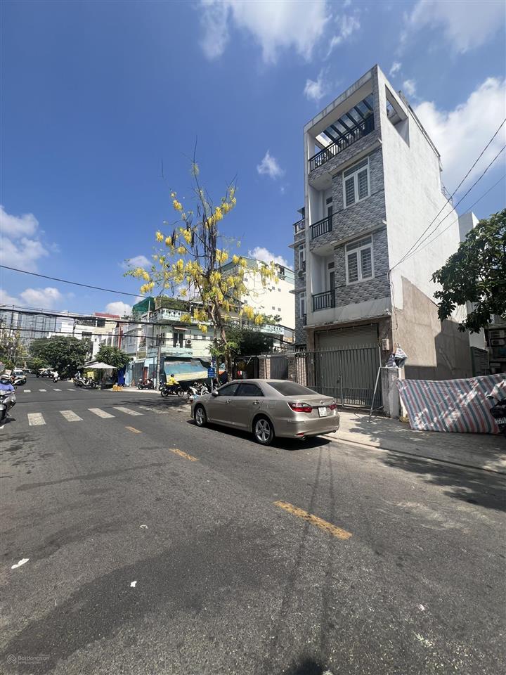 Bán nhà đất 3 mặt tiền đường số 14m, gần nguyễn thị thập, 5.5x23m, sổ vuông vức, giá nhỉnh 15 tỷ