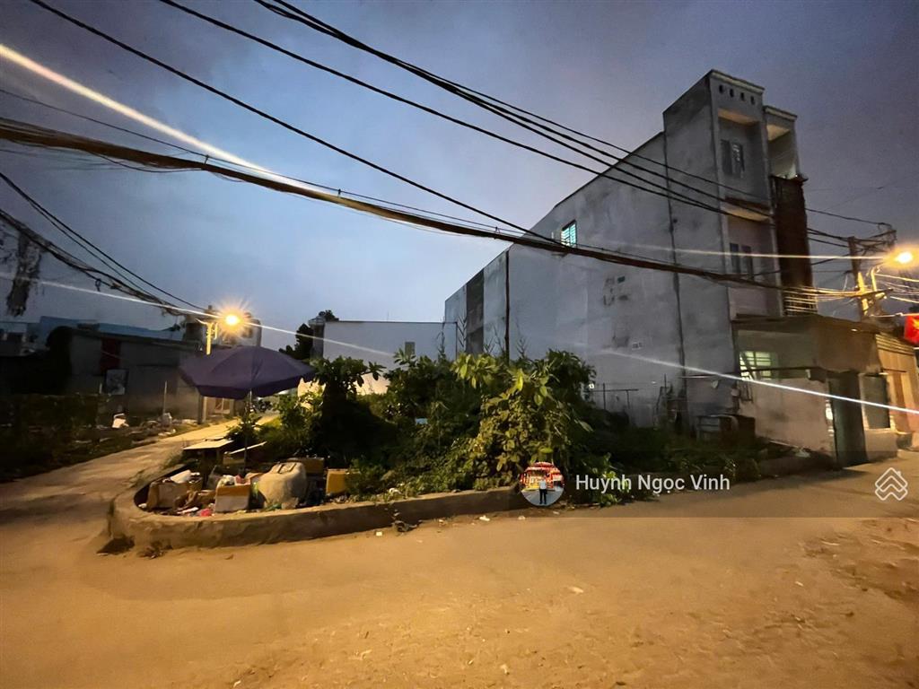 Giá tốt !!! đất hẻm xe hơi 8m ngay sát bên chợ phú thuận, 5,5x13.5, giá 6 tỷ