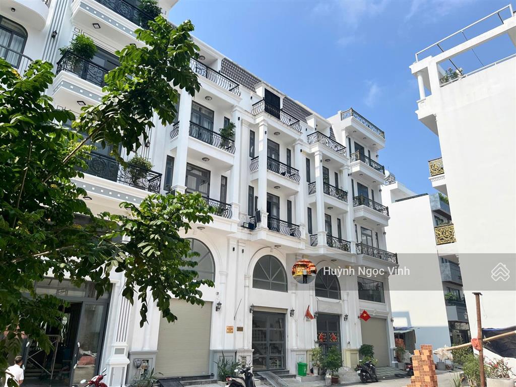 Bán đất đường hoàng quốc việt, 5x12, qhxd  trệt + lửng + 3 lầu, giá nhỉnh 8 tỷ