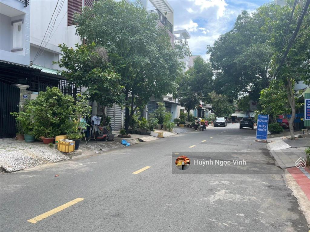 Mặt tiền đường 14m p. tân quy, cách lotte mart 200m, 60.5m2, giá 9.6 tỷ
