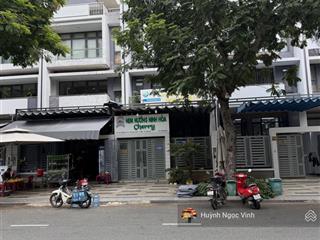 Chính chủ bán nhà vạn phúc city đường số 10  7x20  5 tầng  26 tỷ  tn 600 triệu