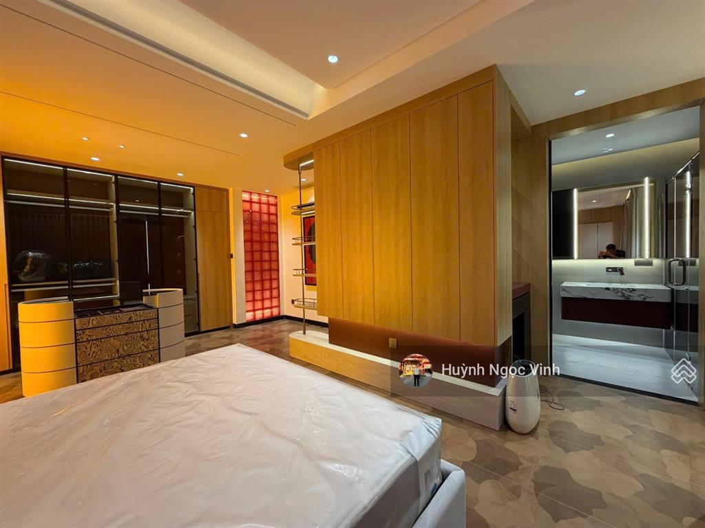 Nhà hxh lý phục man, 7x8 ngang lớn nhà đẹp full nội thất, ngay ga metro bến thành  cần giờ