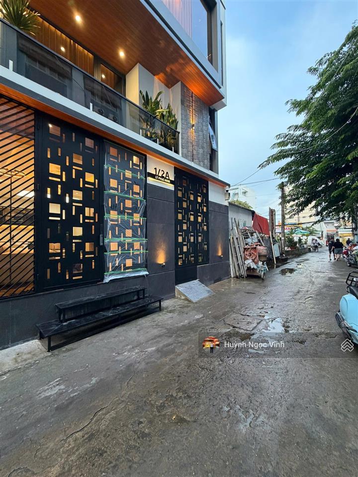 Nhà hxh lý phục man, 7x8 ngang lớn nhà đẹp full nội thất, ngay ga metro bến thành  cần giờ