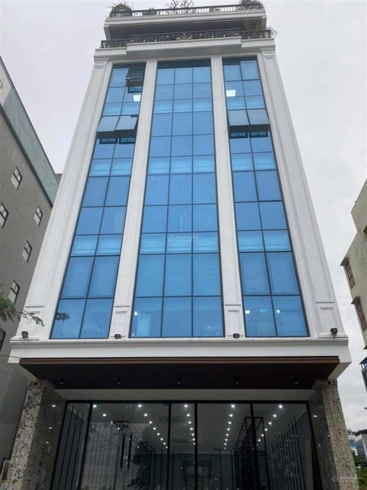 Chính chủ cần bán gấp căn nhà lô góc đường hoàng quốc việt 63m2 x 6 tầng thang máy giá 19.5 tỷ.