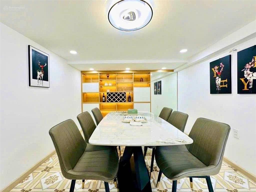  nhà đẹp  4 tầng 36m2 (7,2x5)  6 phòng, 4 toilet  nhỉnh 5 tỷ  gò vấp  nguyễn văn khối 