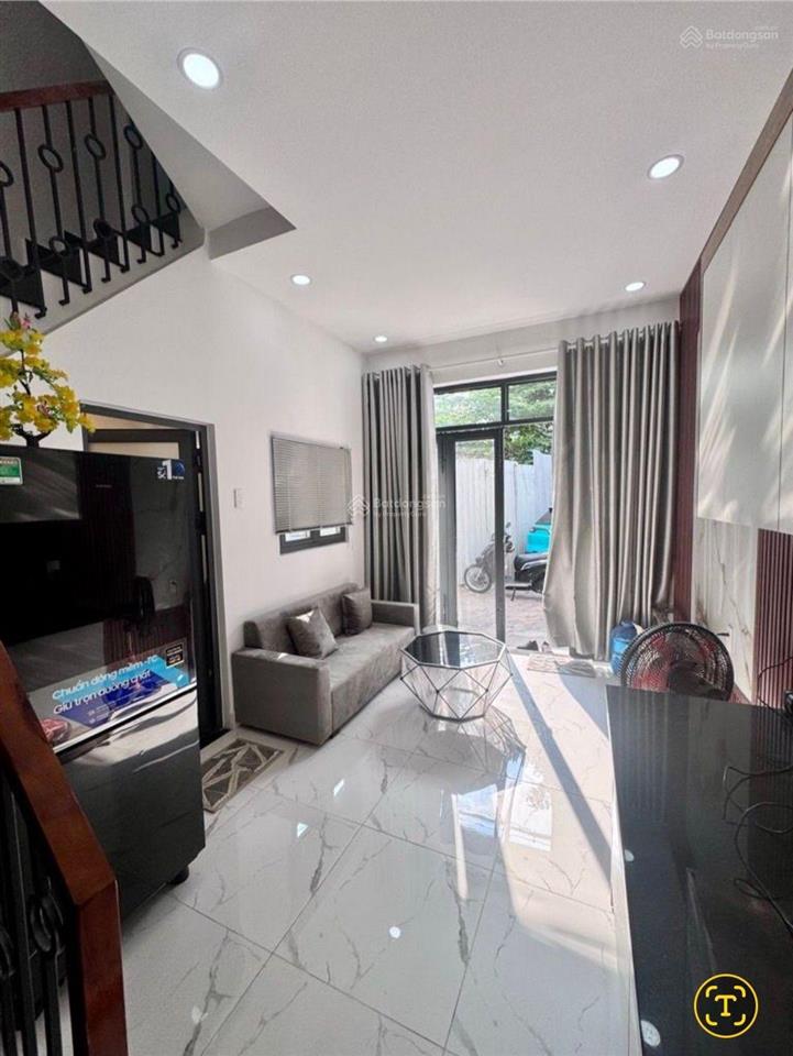  nguyễn tư giản gò vấp  nhà 2 tầng + sân thượng 20m(4x5)  2,65 tỷ thương lượng  ôtô đậu cửa