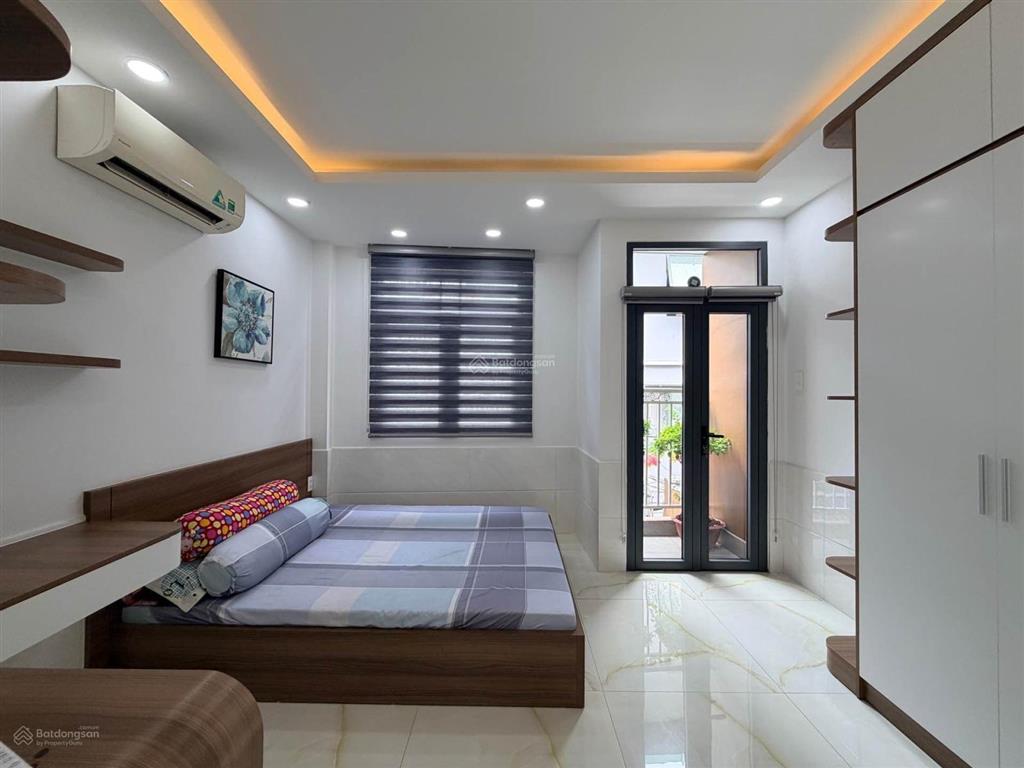  thống nhất gò vấp  nhà 3 tầng btct (4x10)  nhỉnh 5 tít  thương lượng  trệt+2 lầu+sân thượng