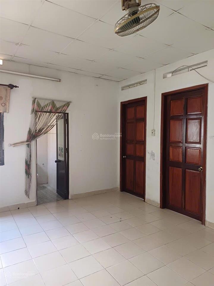 Cho thuê căn hộ chung cư tây thạnh lầu 4, 72 m2, 6 triệu/tháng, 2 phòng ngủ, 1 phòng khách