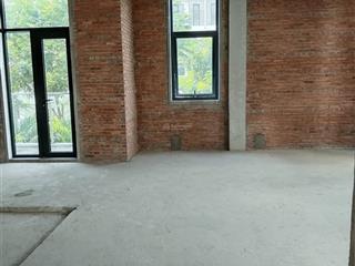 Cần bán biệt thự t&t long hậu. đã nhận nhà thô. nhà 3t 10x20. đường 10m. bán 9 tỷ.