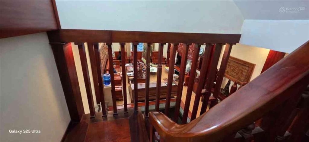 Cần bán căn nhà mặt phố. được chủ nhà thiết kế sang trọng lịch lãm. tại trung tâm từ sơn bắc ninh.