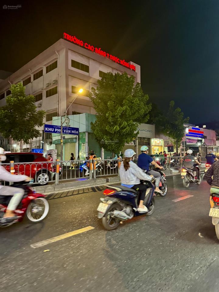 200m2, bán tòa nhà 8 tầng, đường 8m, hđt 300tr/th, quang trung, p11 gò vấp (ngay bv hồng đức)