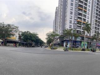 Bán nhà riêng 5pn, 5wc, 4t,khu dân cư phong phú4 9,9 tỷ, 100m2