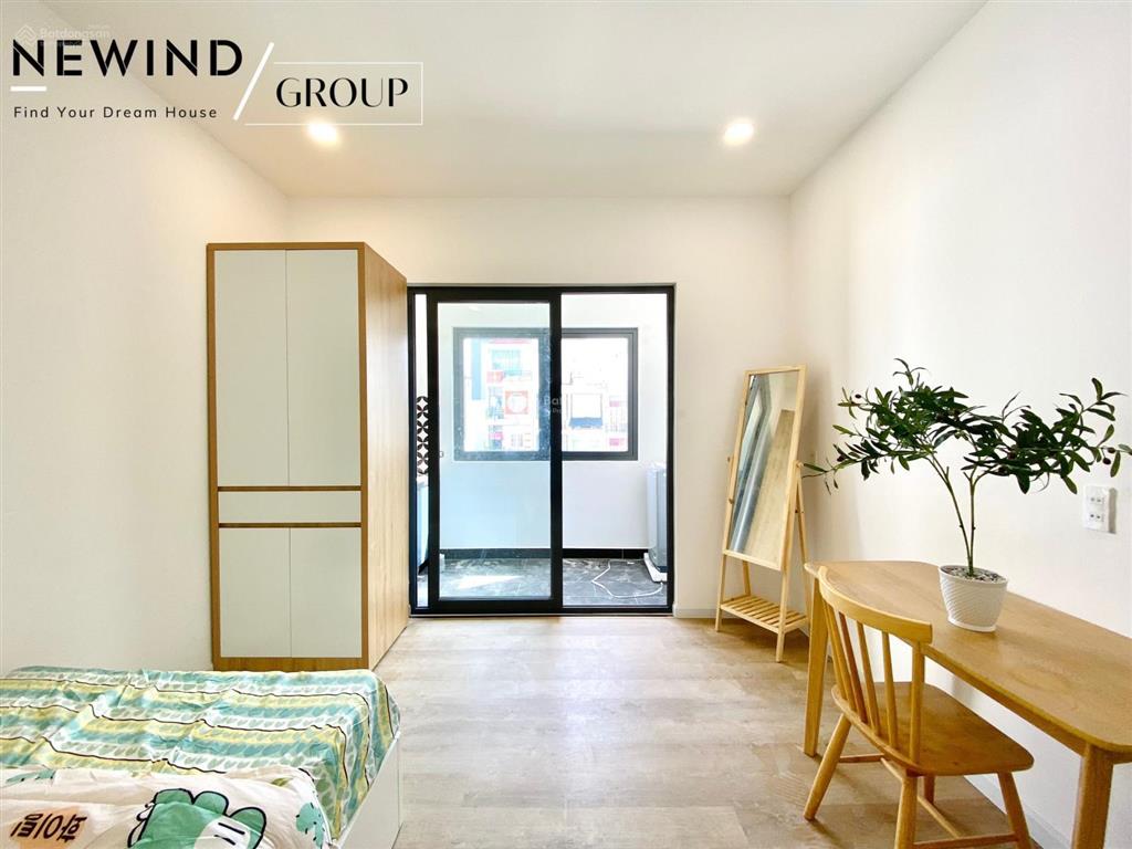 Ch studio, 1 phòng ngủ full nội thất có bancon cửa sổ trung tâm quận 7 sát quận 4