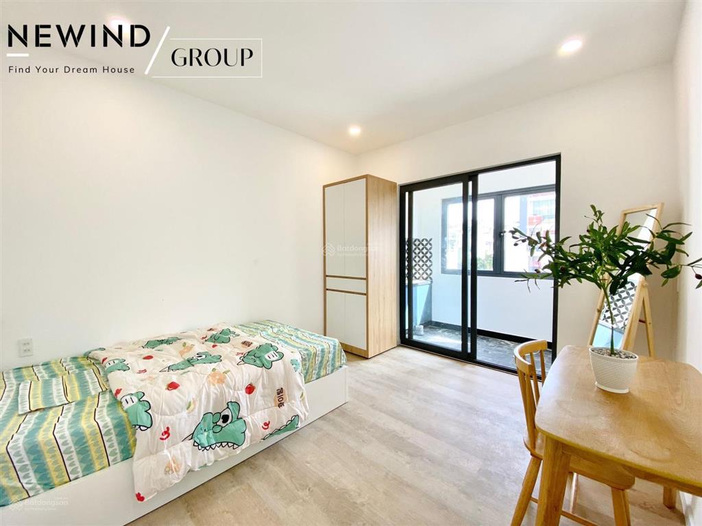 Ch studio, 1 phòng ngủ full nội thất có bancon cửa sổ trung tâm quận 7 sát quận 4