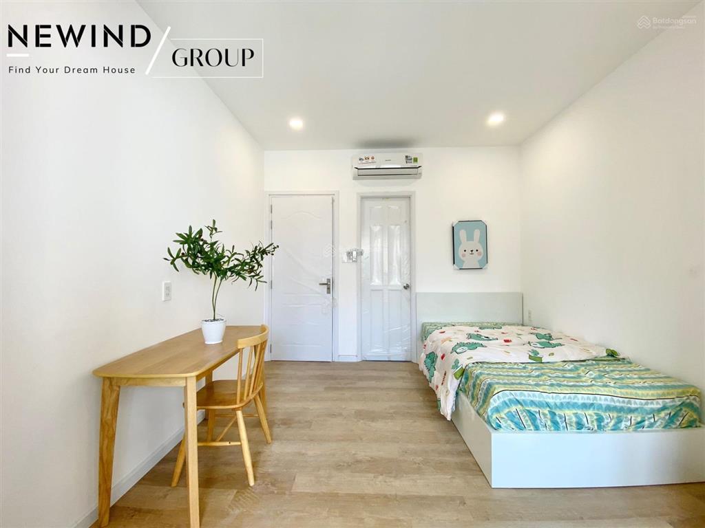 Ch studio, 1 phòng ngủ full nội thất có bancon cửa sổ trung tâm quận 7 sát quận 4