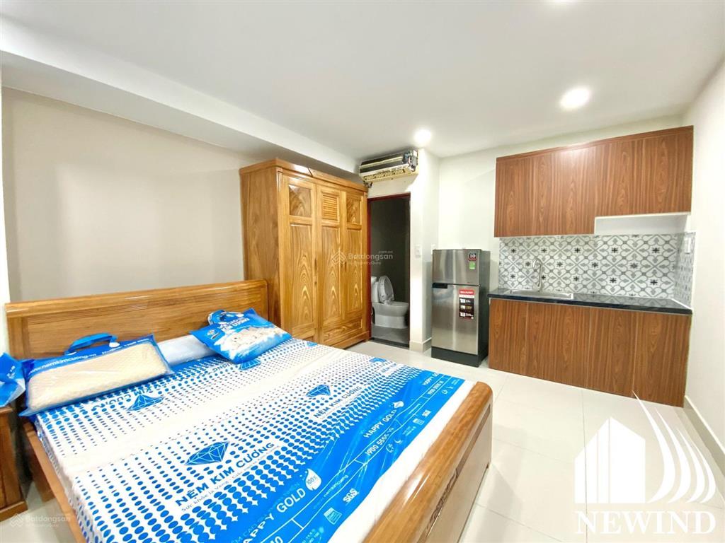 Ch studio, 1 phòng ngủ full nội thất có bancon cửa sổ trung tâm quận 7 sát quận 4