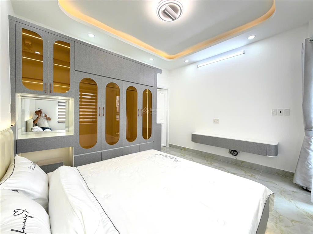 Nhà mặt tiền hẻm xe hơi huỳnh tấn phát, 60m2, ở ngay, cách q7 5phút, chỉ 4.95ty tl