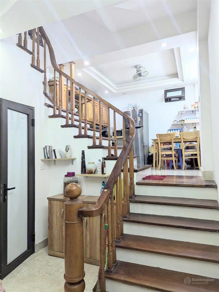 Ngọc hồi  nhà đẹp dân xây 4 tầng  ô tô tránh kinh doanh đỉnh  giảm giá sâu 1,2 tỷ  chỉ còn 11.7