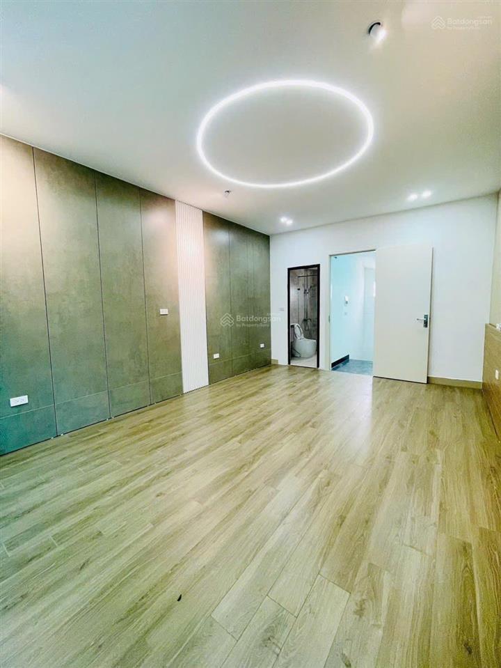 Bán nhà riêng tại nguyễn văn huyên, nhỉnh 10 tỷ, 35m2, giá ưu đãi, chính chủ