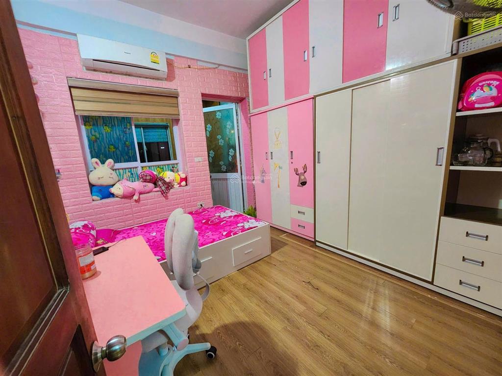 Chuyển nhà đất, gia đình bán căn hộ 50m2 đầy đủ pháp lý