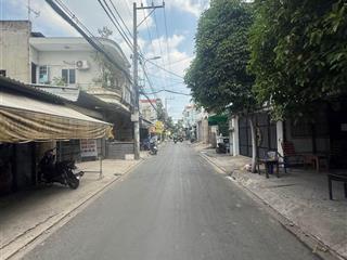 **nhà xinh xinh. chỉ 2.99 tỷ. dtsd 50 m2. 10 mét ra hẻm xe hơi đường tân kỳ tân quý 2 tầng