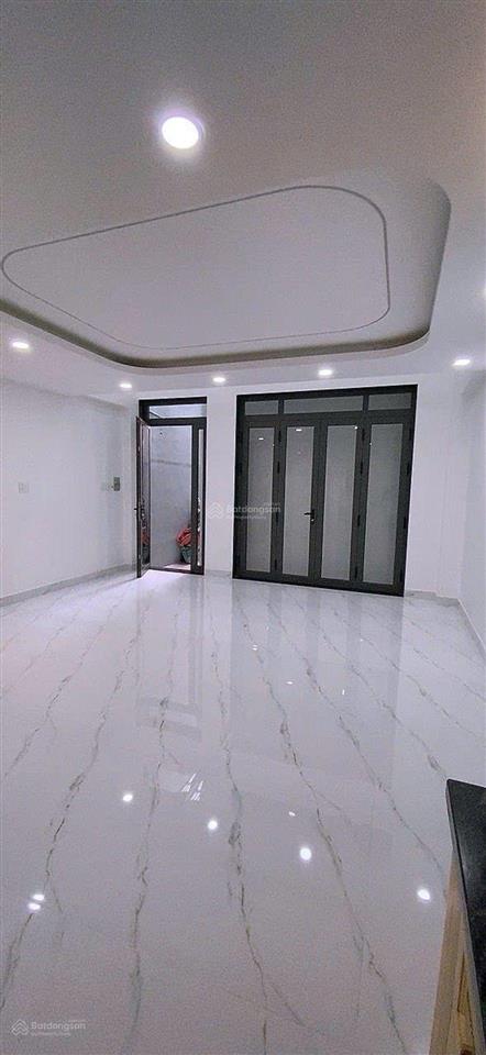 Chỉ 4.65 tỷ  sở hữu nhà mới toanh đường lô tư 3 tầng  dtsd 99m2.