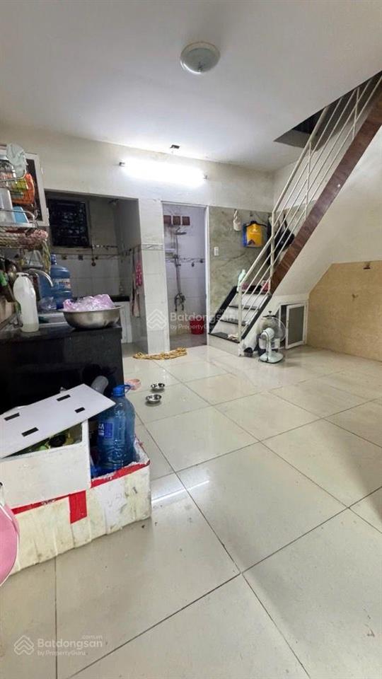 **tân phú hẻm xe hơi đỗ cửa ngang 4m đẹp 62m2 vuông vức gần mặt tiền mua ở ngay chỉ 6.1 tỷ**