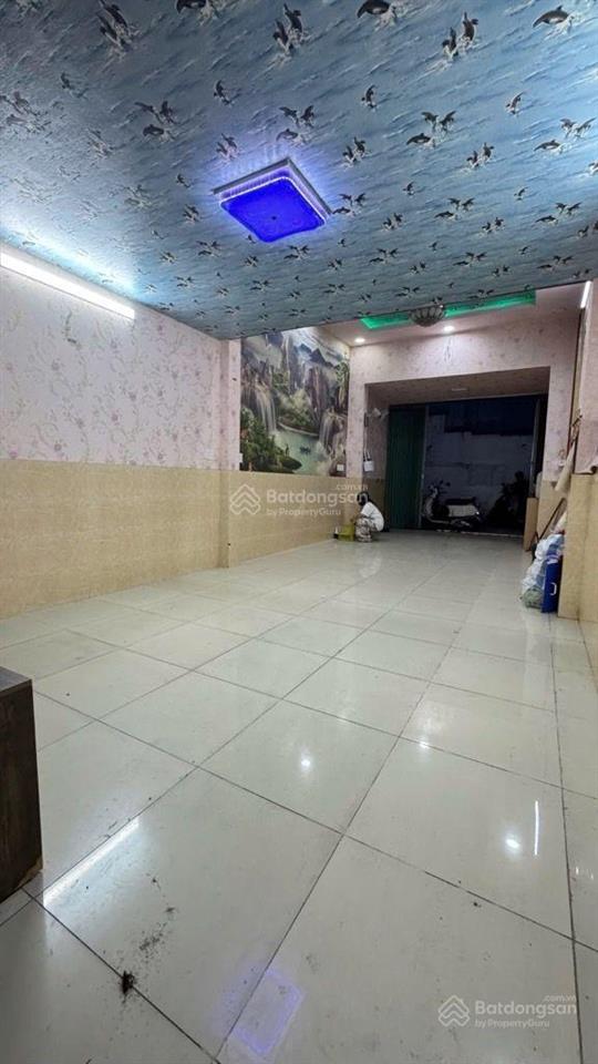 **tân phú hẻm xe hơi đỗ cửa ngang 4m đẹp 62m2 vuông vức gần mặt tiền mua ở ngay chỉ 6.1 tỷ**