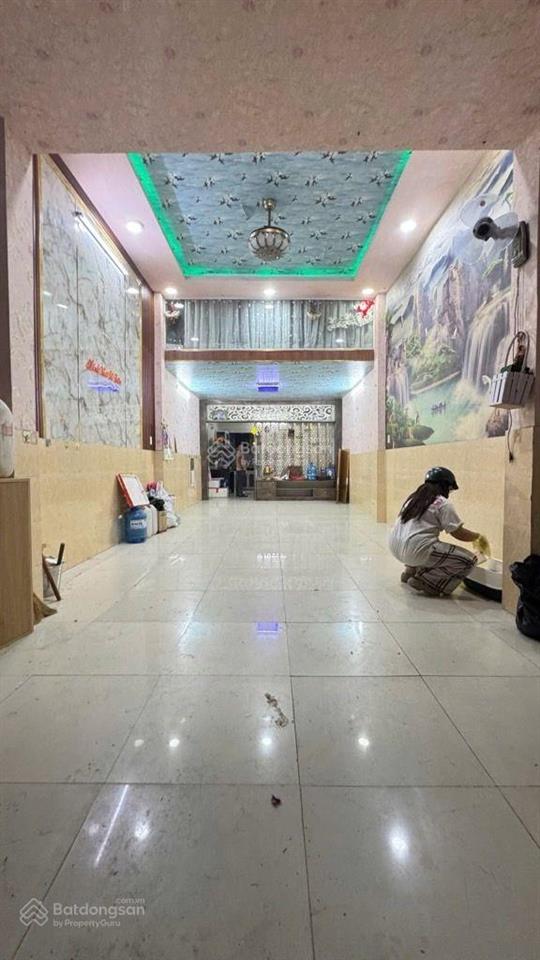 **tân phú hẻm xe hơi đỗ cửa ngang 4m đẹp 62m2 vuông vức gần mặt tiền mua ở ngay chỉ 6.1 tỷ**