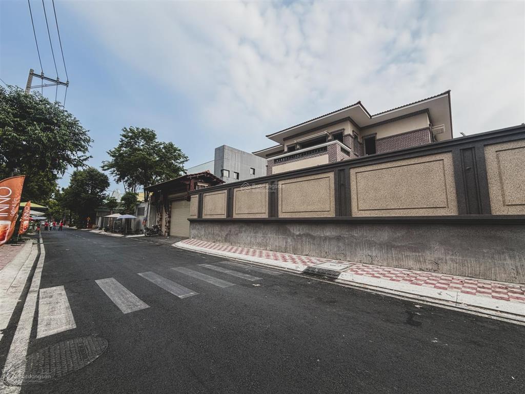 Tâm điểm biệt thự châu âu 716m2 tại làng "tướng" thủ đức