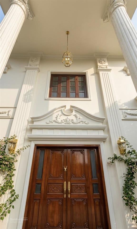 Tâm điểm biệt thự châu âu 716m2 tại làng "tướng" thủ đức