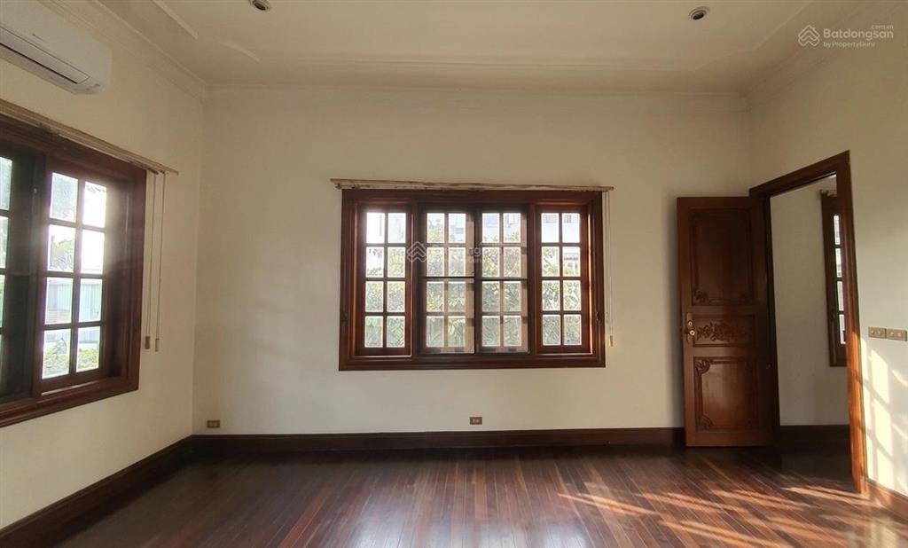 Tâm điểm biệt thự châu âu 716m2 tại làng "tướng" thủ đức